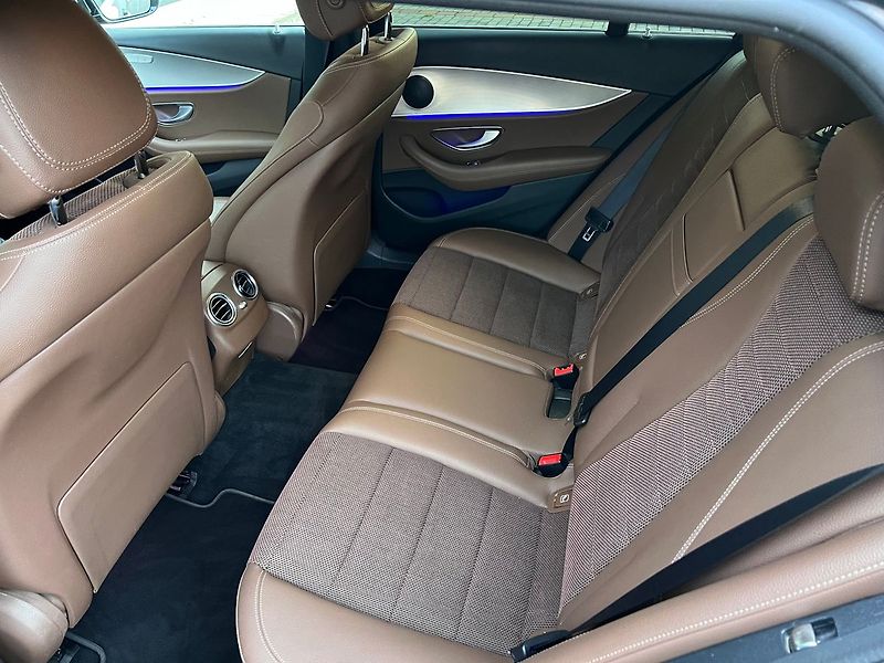 Mercedes-Benz Třídy E 220d Business-P.KAMERA-TAŽNÉ.Z - fotka 19 z 49