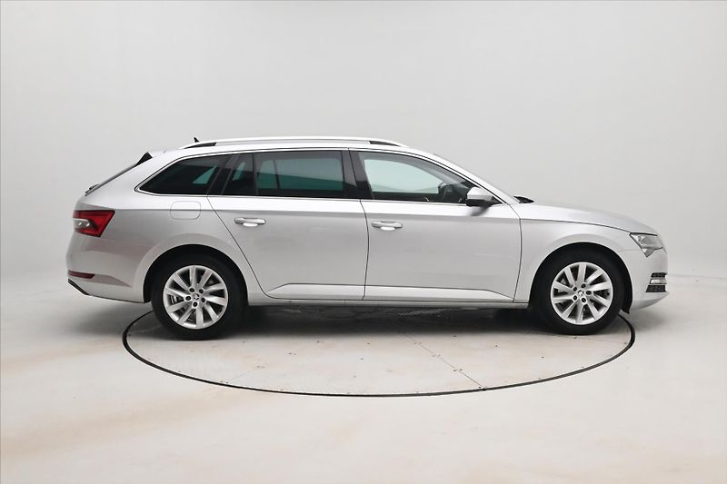 Škoda Superb 2,0 TDI 147 kW DSG 4x4 STYLE Z - fotka 4 z 32