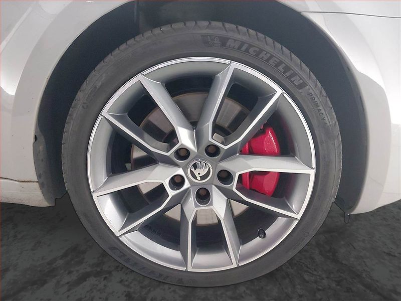 Škoda Octavia (2014) RS 2.0 TDI, Kůže, Bi-Xenony - fotka 15 z 19