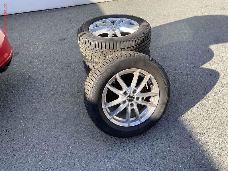 Volkswagen Passat (2019) 2.0 TDi, Business, DSG, LED - fotka 19 z 19