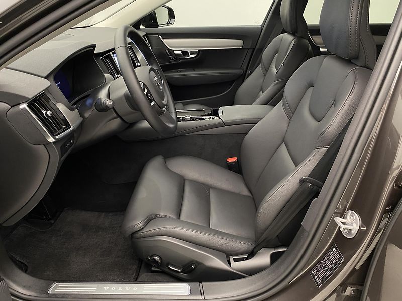 Volvo V90 T6 AWD RECHARGE DARK PLUS AUT - fotka 3 z 61