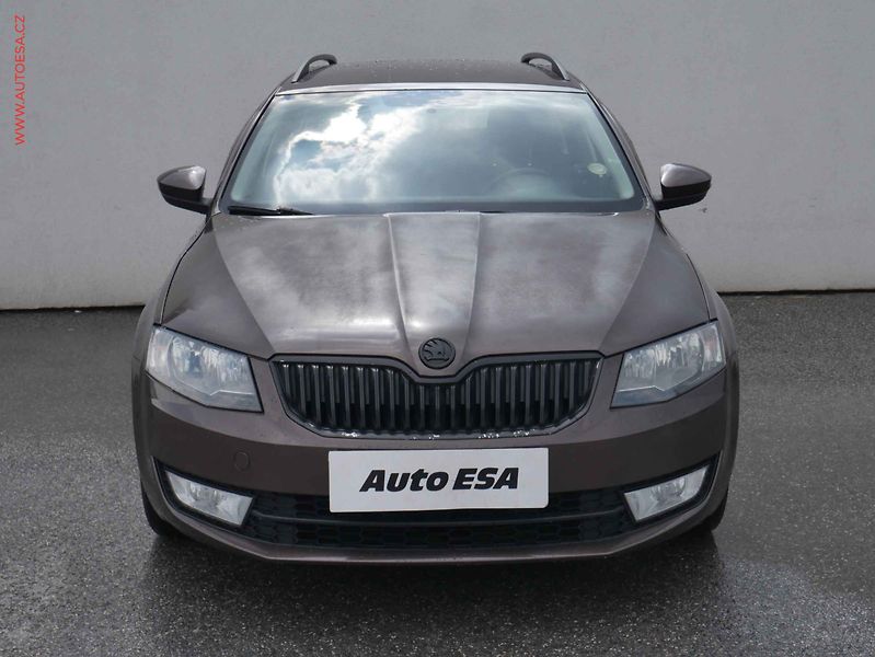Škoda Octavia (2014) 1.2TSi, ČR, Ambition - fotka 2 z 15