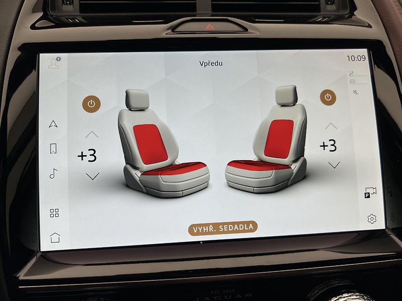 Jaguar E-Pace P200 S AWD AUT CZ - fotka 32 z 46
