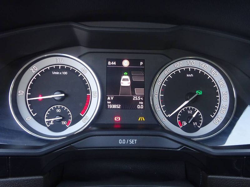 Škoda Superb (2016) 2,0 TDi/ 110kW  DSG  L&K - fotka 22 z 29