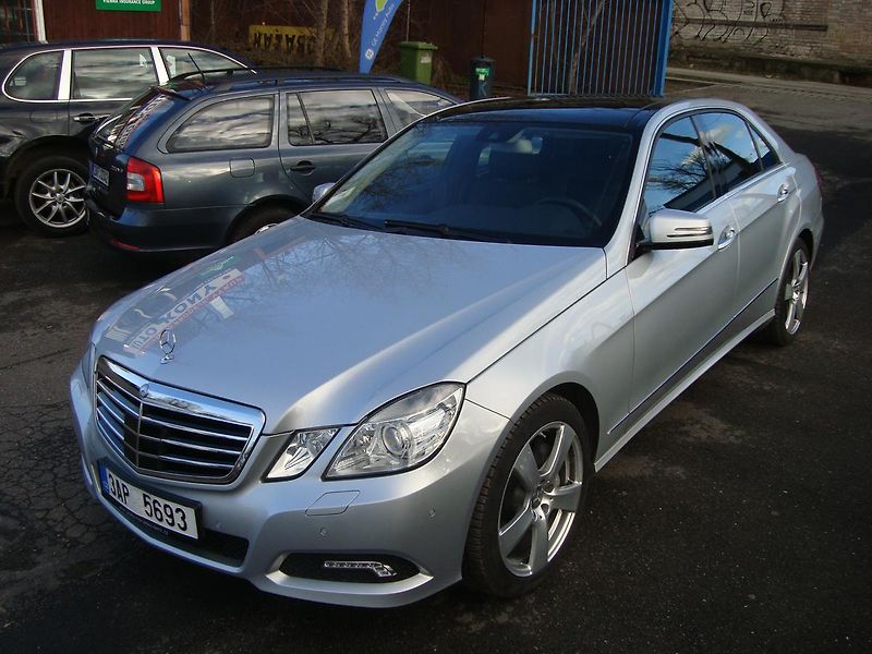Mercedes-Benz Třídy E (2008) E 500,1.Maj. v ČR,Servisní k. - fotka 8 z 74