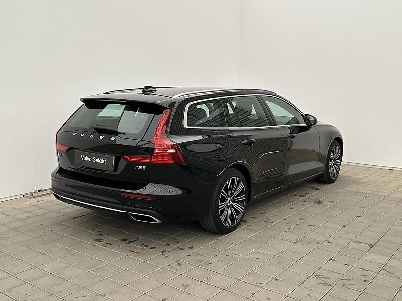 Volvo V60 2.0 T5 INSCRIPTION - fotka 6 z 25