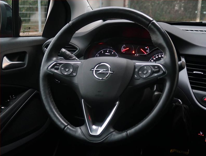 Opel Crossland X (2022) 1.2 Turbo, ČR,1.maj - fotka 15 z 17