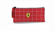 Ferrari je známo přístupem, že své logo umístí takřka na cokoliv. Jejich školní penál seženete od lidových 500 korun.