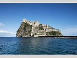 Ischia je jedním z největších italských ostrovů.