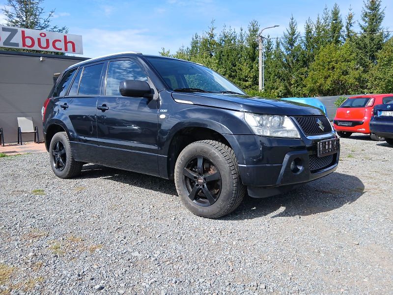 Suzuki Grand Vitara 1.9 DDiS, 4x4, nové rozvody - fotka 7 z 39