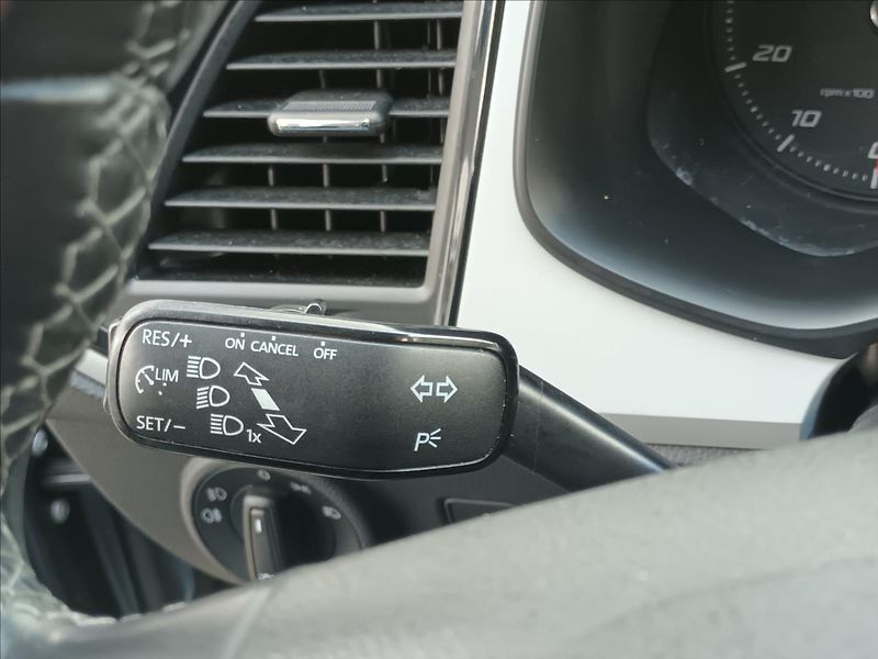 Seat Ateca 1,0 TSI,85KW,NAVI,ROZVODY, - fotka 33 z 44