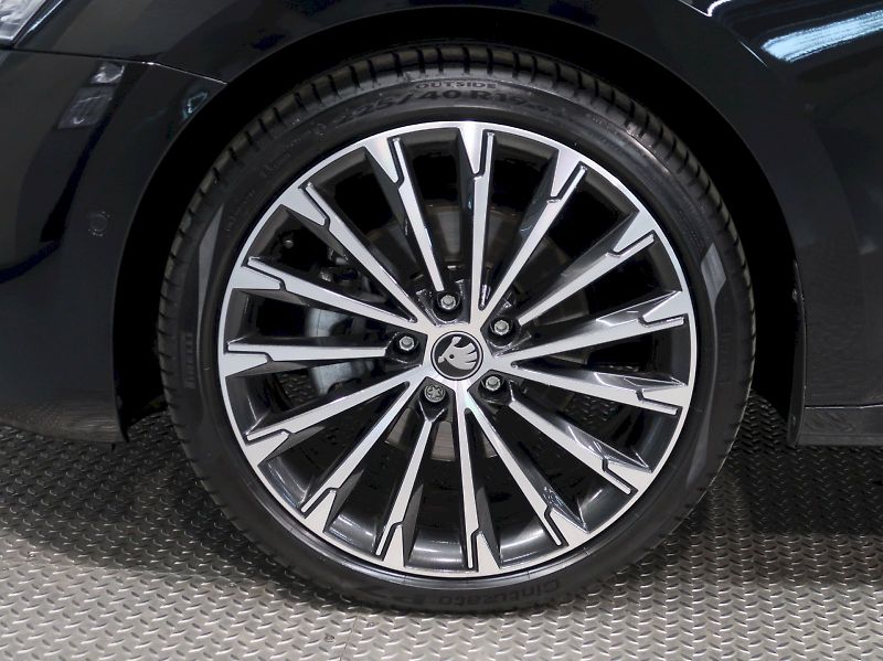 Škoda Octavia (2025) EXCLUSIVE 2.0TDI 110KW DSG TAŽ - fotka 12 z 46