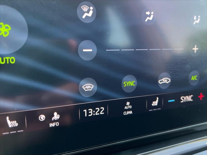 Škoda Octavia 2,0 TDi 85 kW 7DSG STYLE  IV. - fotka 24 z 27