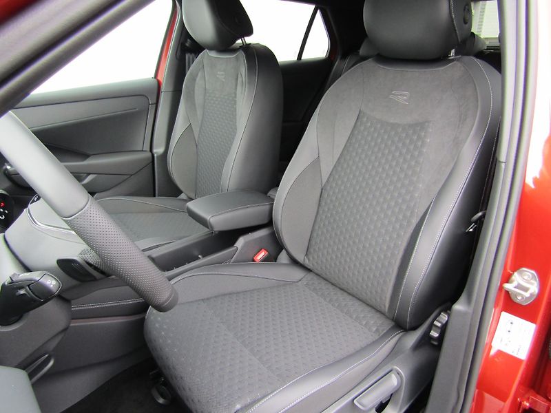 Volkswagen T-Roc R-Line 1,5 eTSI 110 kW 7DSG - fotka 18 z 30