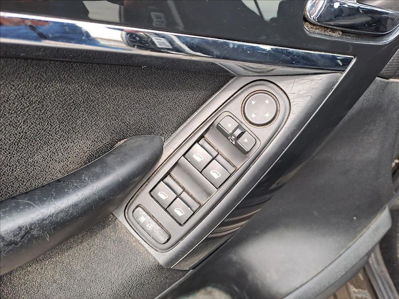 Citroën C4 Picasso 1,6 HDI 7 MÍST KOUPENO CZ - fotka 10 z 15