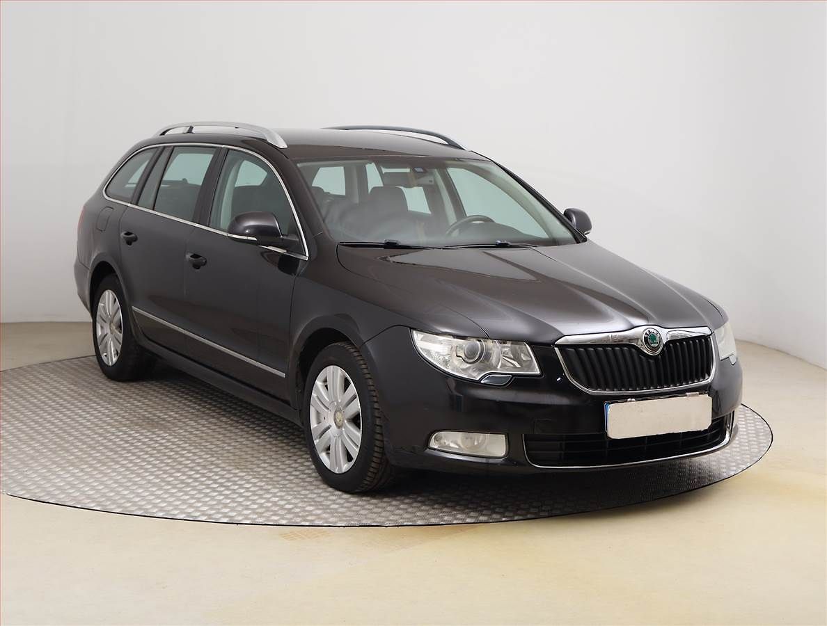 Škoda Superb 2.0 TDI, Xenony, Tempomat