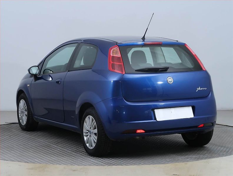Fiat Punto (2007) 1.4, po STK, rezervace - fotka 4 z 14