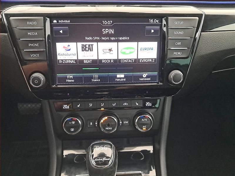 Škoda Superb (2016) Laurin&Klement 2.0 TDI 4x4 - fotka 12 z 18
