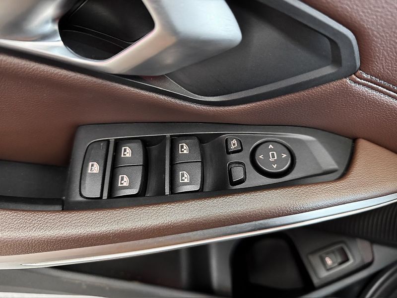BMW Řada 3 320d xDrive LUXURY LINE, PANOR - fotka 25 z 30