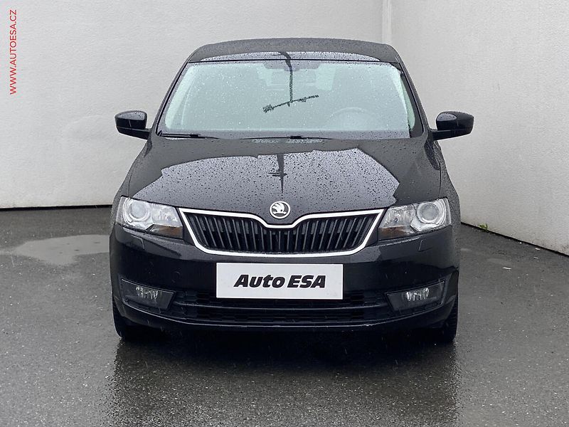 Škoda Rapid (2015) 1.6 TDi, Sport, xenon, panor - fotka 2 z 15