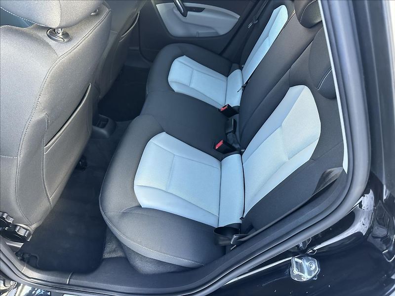 Audi A1 1,4 SPORTBACK Top stav - fotka 13 z 27