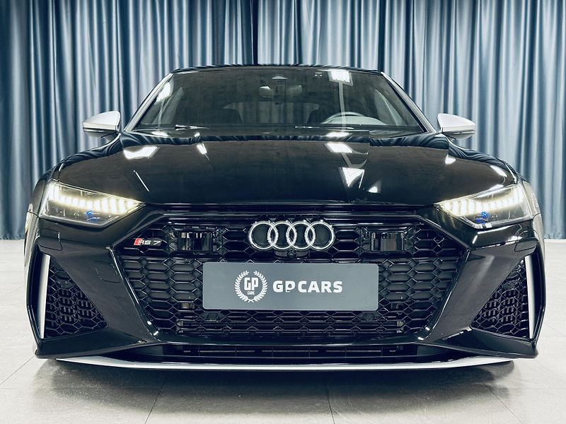 Audi RS 7 (2022) CARBON*VALCONA*NEZ.TOP*ZÁRUKA - fotka 2 z 43