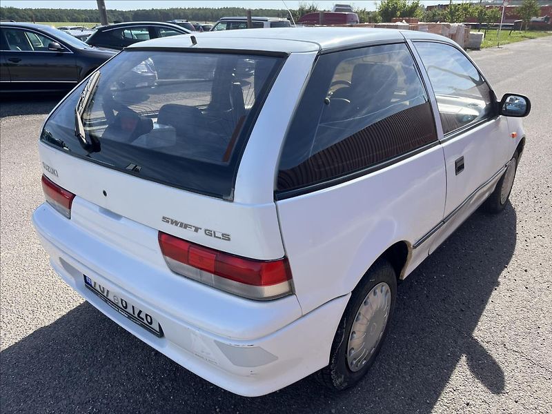 Suzuki Swift 1,0 i AUTOMAT EKO ZAPLACENO - fotka 6 z 25
