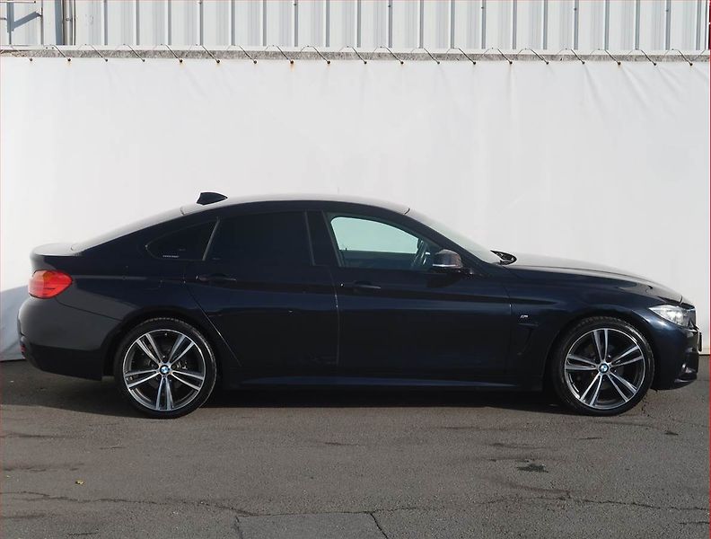 BMW Řada 4 (2015) M Paket 420d xDrive, 4X4 - fotka 6 z 22