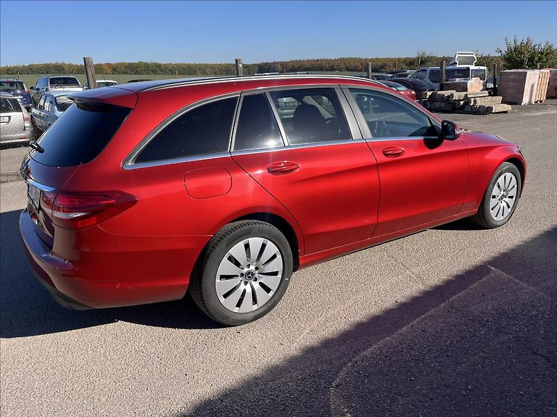 Mercedes-Benz Třídy C 2,1 250d 150KW 4MATIC LED DPH - fotka 5 z 50