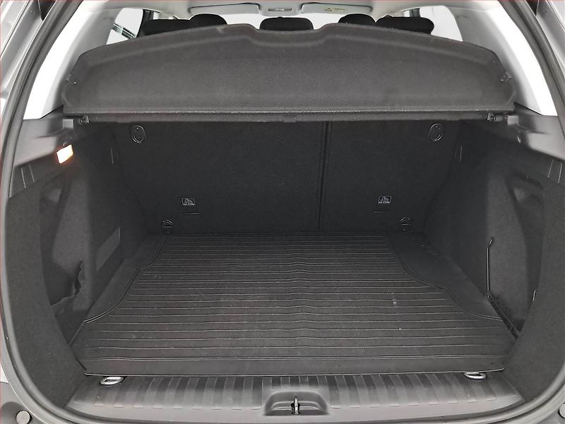Peugeot 2008 (2017) 1.6 BlueHDi, ČR,1.maj - fotka 13 z 18