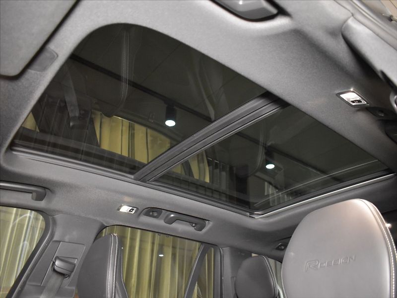 Volvo XC90 2,0 T6 AWD R-design Vzduch - fotka 16 z 26