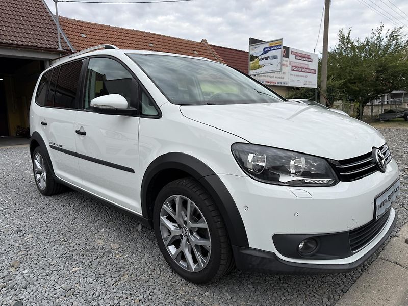 Volkswagen Touran CROSS 1.4 TSI 7 MIST ALU. - fotka 6 z 14