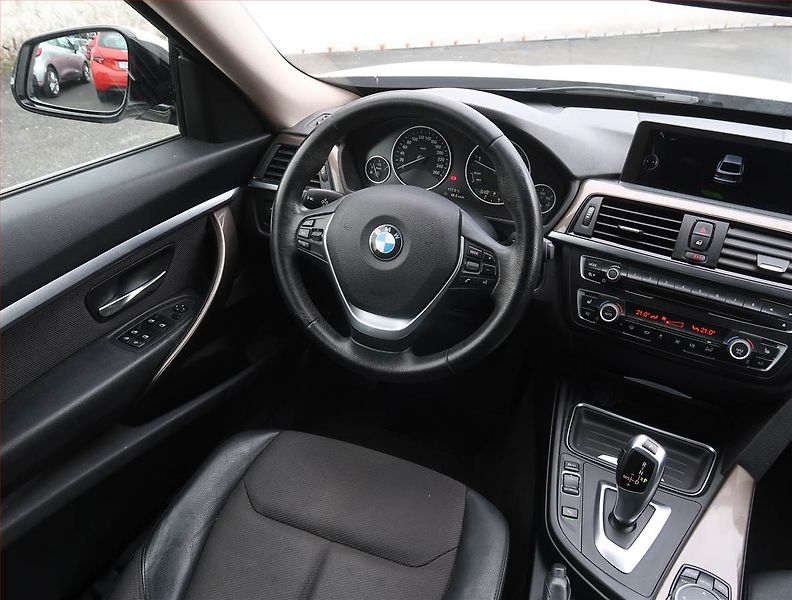 BMW Řada 3 (2014) Modern Line 320d xDrive GT - fotka 7 z 23