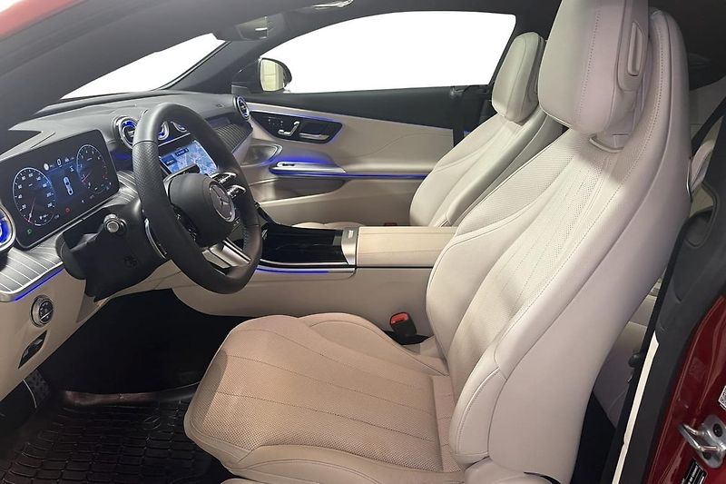 Mercedes-Benz CLE 300 4M AMG 360 HuD Pano Venti - fotka 8 z 23