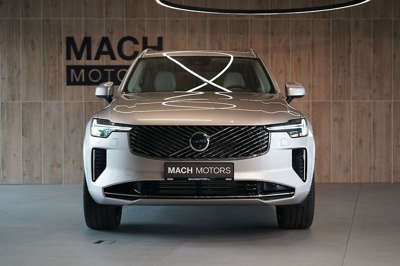 Volvo XC90 T8 PLUS Bright, Vzduch, 360° - fotka 3 z 50