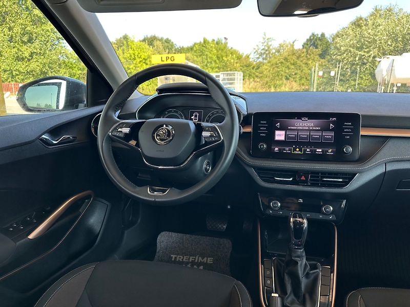 Škoda Fabia (2024) 1.0TSi DSG, FULL-LED, APP, - fotka 9 z 19