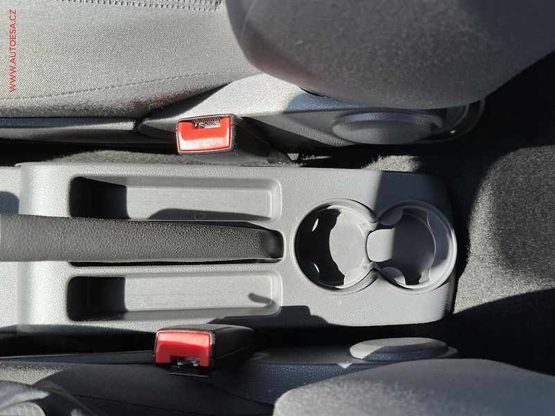 Volkswagen Polo (2007) 1.4TDI, AC - fotka 14 z 16