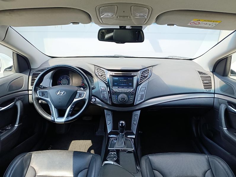 Hyundai i40 1.7CRDi 100kW ČR  - fotka 20 z 34