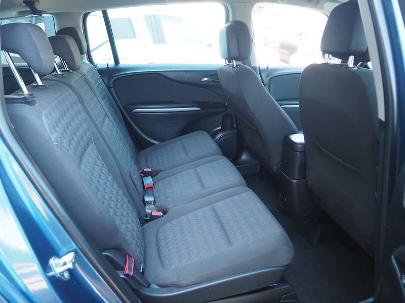 Opel Zafira (2013) 1.6 CDTi, 7 míst - fotka 16 z 39