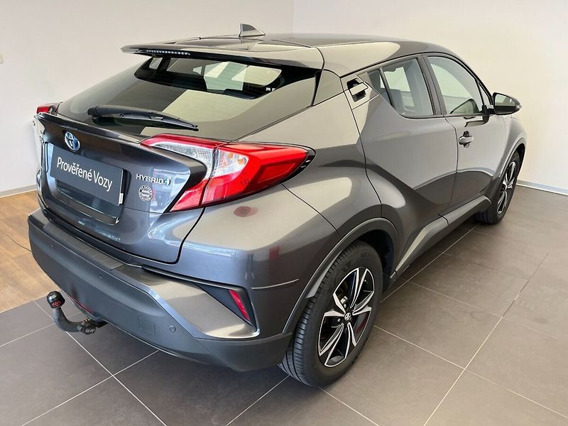 Toyota C-HR Hybrid 1.8 VVT-i E-CVT Active - fotka 4 z 21