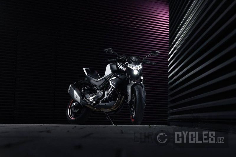 CFMOTO 450 NK (2026) - fotka 5 z 20