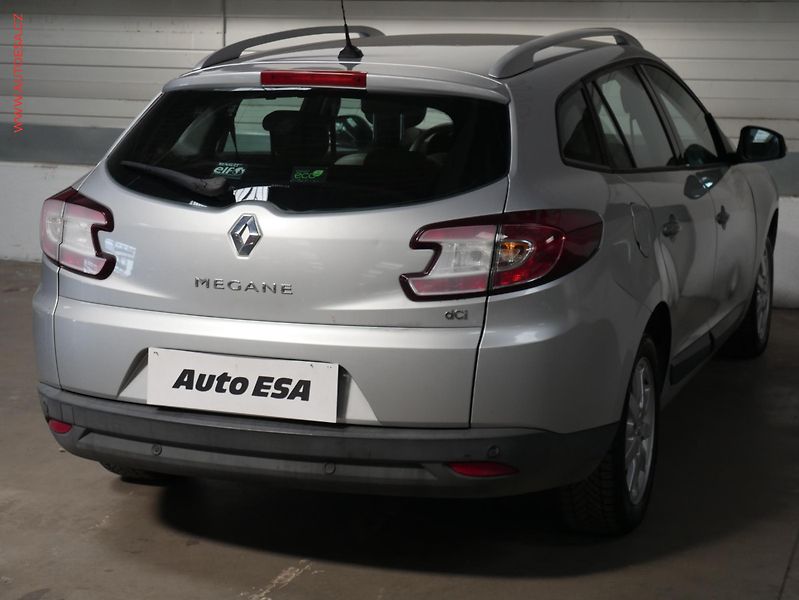 Renault Mégane (2010) 1.9 dCi, Navi, AC - fotka 6 z 18