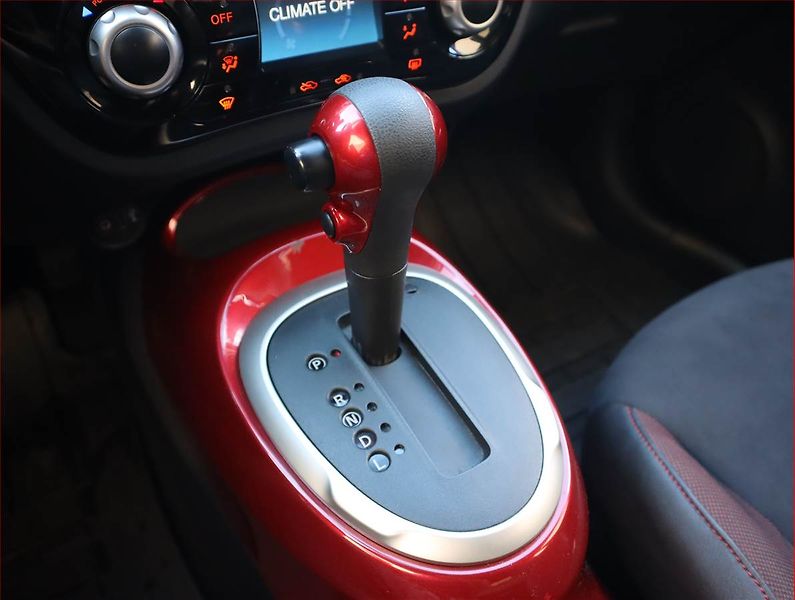 Nissan Juke (2018) 1.6 i, Automat, Serv.kniha - fotka 13 z 19