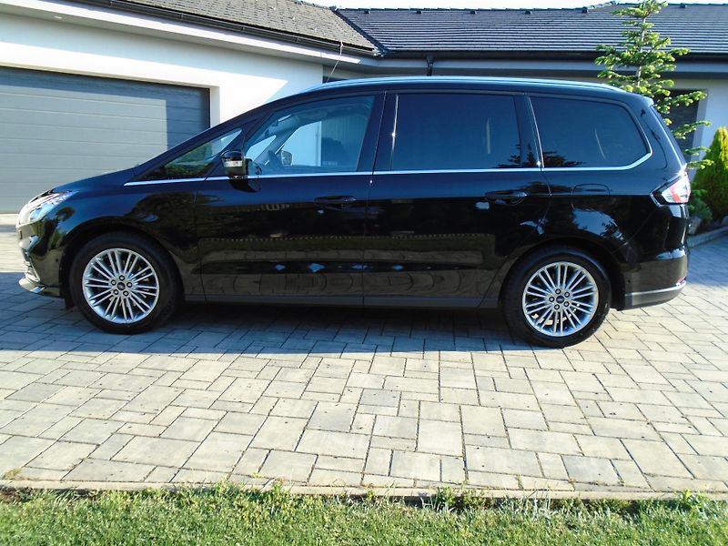 Ford Galaxy 2.5 Duratec FHEV Vignale 7Míst - fotka 7 z 47
