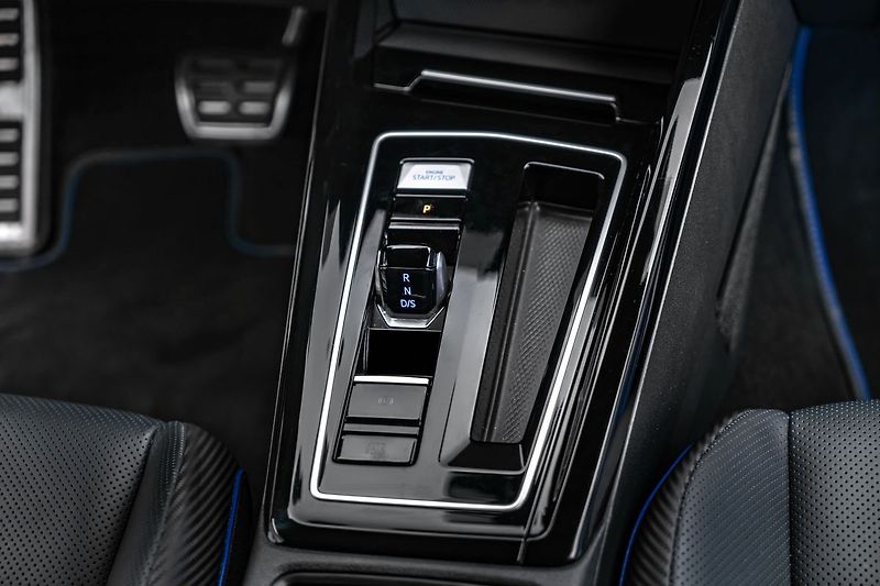 Volkswagen Golf R 245kW 4M Performane IQ - fotka 18 z 25