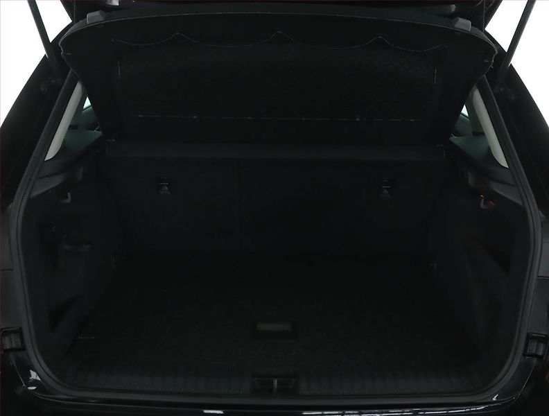 Škoda Kamiq (2023) Ambition 1.5 TSI - fotka 14 z 16