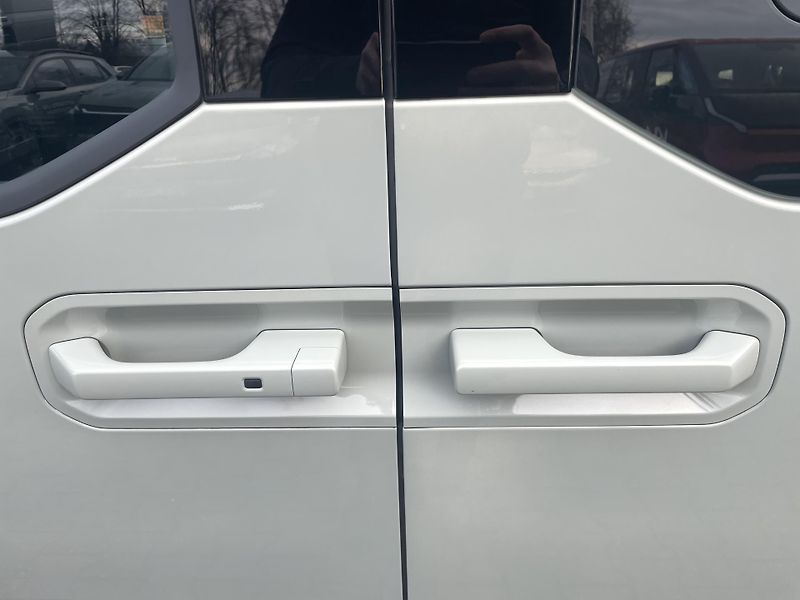 Kia PV5 (2026) 5P 4x2 PLUS 89 KW + 51,5 KWH - fotka 10 z 31