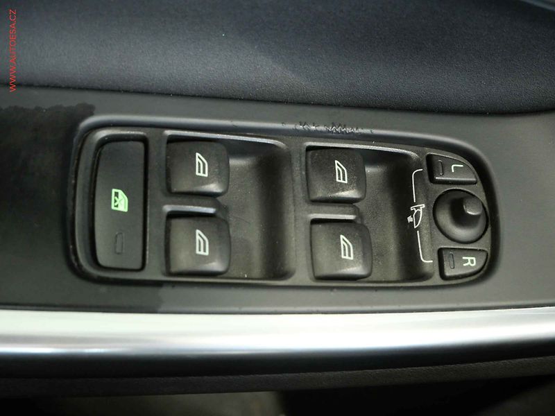 Volvo S60 (2011) 2.0d, servis.kniha, AT - fotka 14 z 21