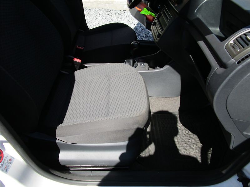 Škoda Praktik 1.4TDi Klima - fotka 15 z 33