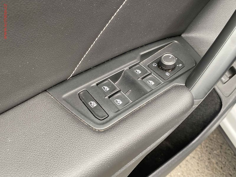 Volkswagen Tiguan (2020) 2.0 TDi 4X4, R-Line, DSG - fotka 13 z 22